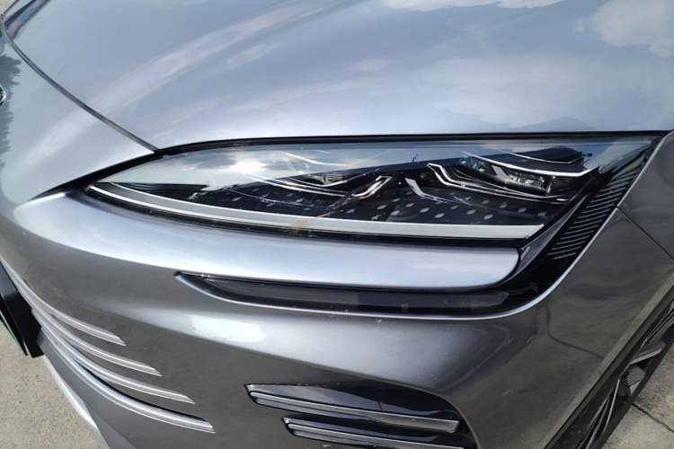 Used BYD Song PLUS New Energy 2025 DM-i 112KM Prestige Model Left Front Headlight