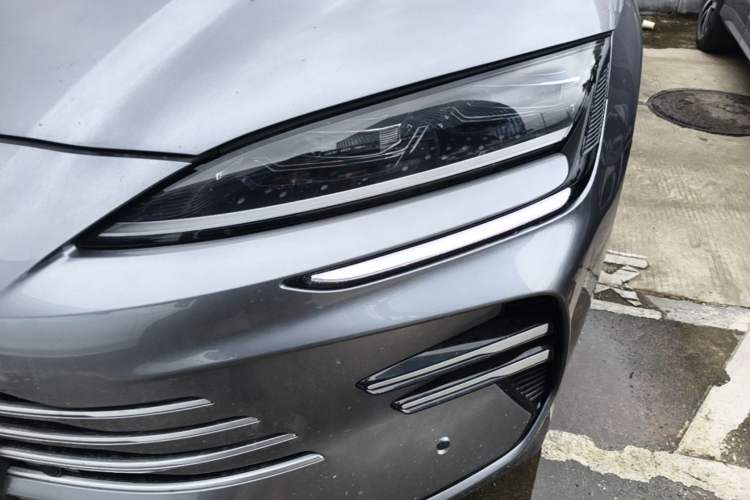 Used BYD Song PLUS New Energy 2025 DM-i Intelligent Driving 160KM Flagship Model Left Front Headlight