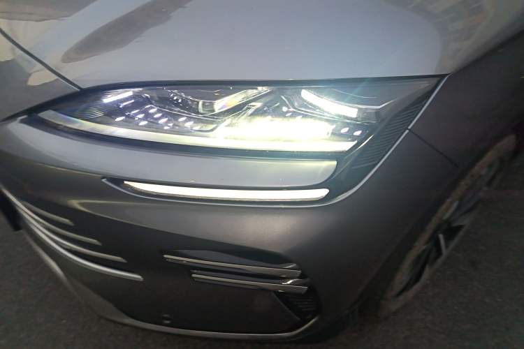 Used BYD Song PLUS New Energy 2025 DM-i 112KM Prestige Model Left Front Headlight