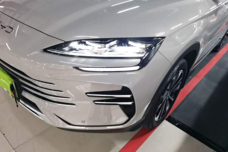 Used BYD Song PLUS New Energy 2025 DM-i 112KM Prestige Model Left Front Headlight