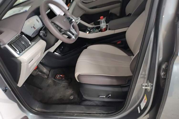 Used BYD Song PLUS New Energy 2025 DM-i 112KM Prestige Model Left Front Seat