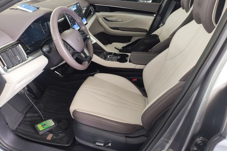 Used BYD Song PLUS New Energy 2025 EV 520km Luxury Version Left Front Seat