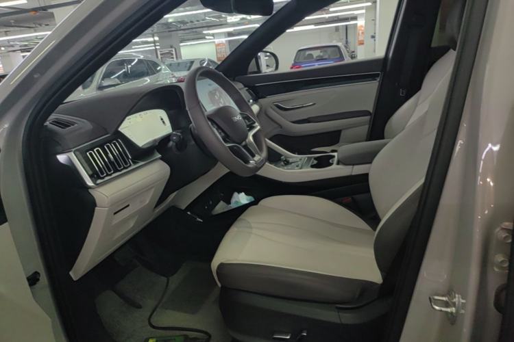 Used BYD Song PLUS New Energy 2025 DM-i 160KM Flagship Model Left Front Seat