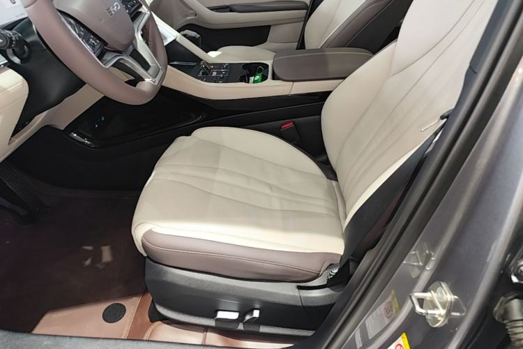 Used BYD Song PLUS New Energy 2025 EV 520km Premium Version Left Front Seat