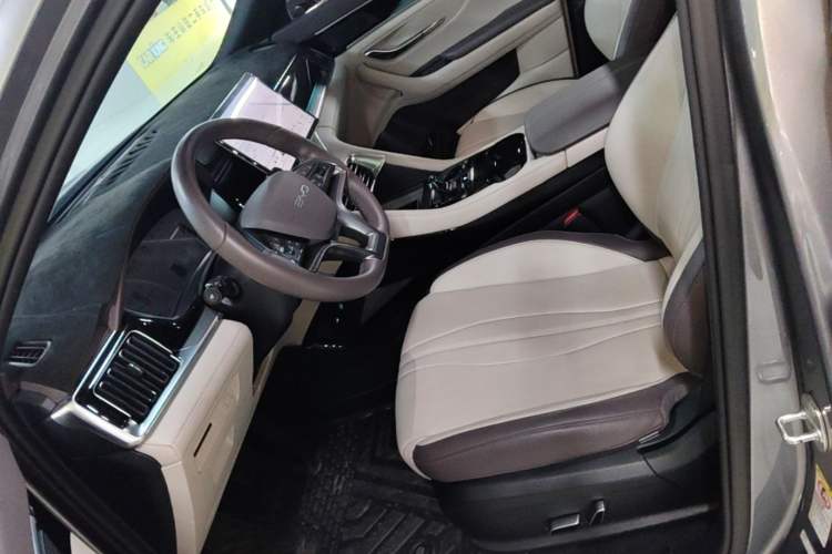Used BYD Song PLUS New Energy 2025 DM-i 112KM Prestige Model Left Front Seat