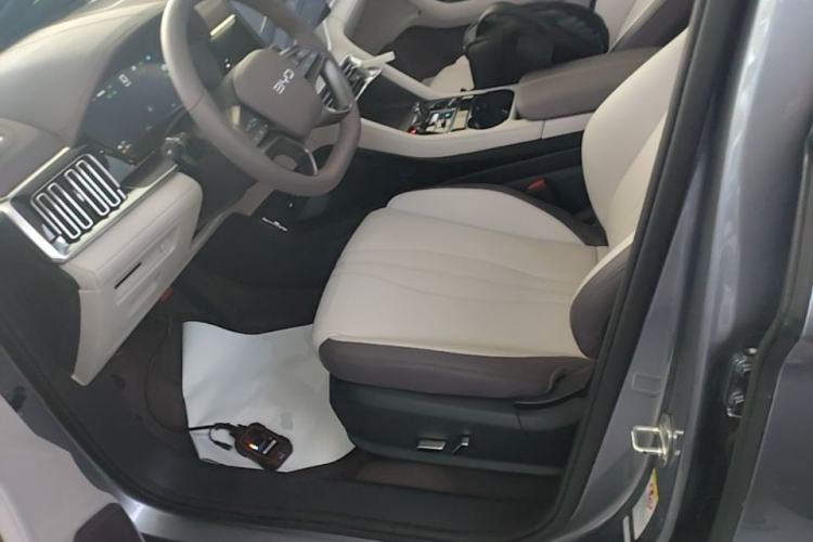 Used BYD Song PLUS New Energy 2025 DM-i Intelligent Driving 112KM Prestige Model Left Front Seat