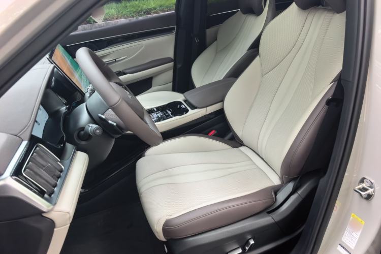 Used BYD Song PLUS New Energy 2025 DM-i Smart Drive 112KM Prestige Model Left Front Seat