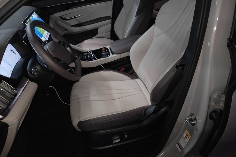 Used BYD Song PLUS New Energy 2025 EV 520km Luxury Version Left Front Seat