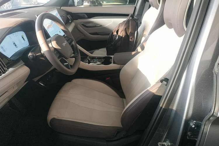 Used BYD Song PLUS New Energy 2025 DM-i Smart Drive 112KM Prestige Model Left Front Seat