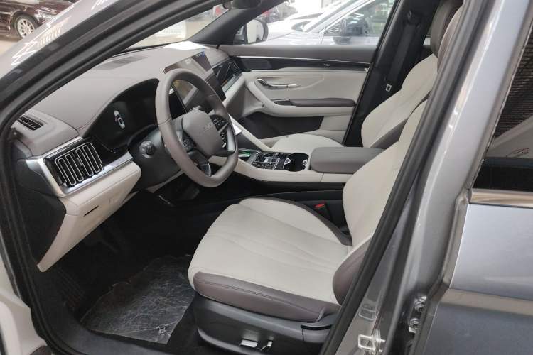 Used BYD Song PLUS New Energy 2025 DM-i Smart Drive 112KM Prestige Model Left Front Seat