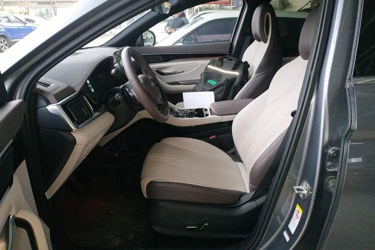 Used BYD Song PLUS New Energy 2025 EV Intelligent Driving Version 520km Premium Model Left Front Seat