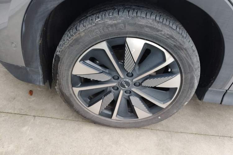 Used BYD Song PLUS New Energy 2025 EV with 605 km Range – Flagship Version Left Front Wheel Hub