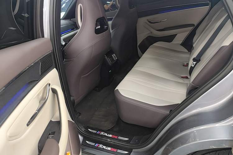 Used BYD Song PLUS New Energy 2025 DM-i Smart Drive 112KM Prestige Model Left Rear Seat