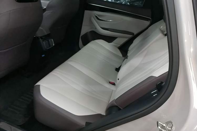 Used BYD Song PLUS New Energy 2025 DM-i Intelligent Driving 160KM Flagship Model Left Rear Seat