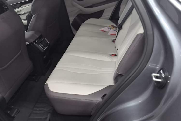 Used BYD Song PLUS New Energy 2025 EV Intelligent Driving Version 520km Premium Model Left Rear Seat