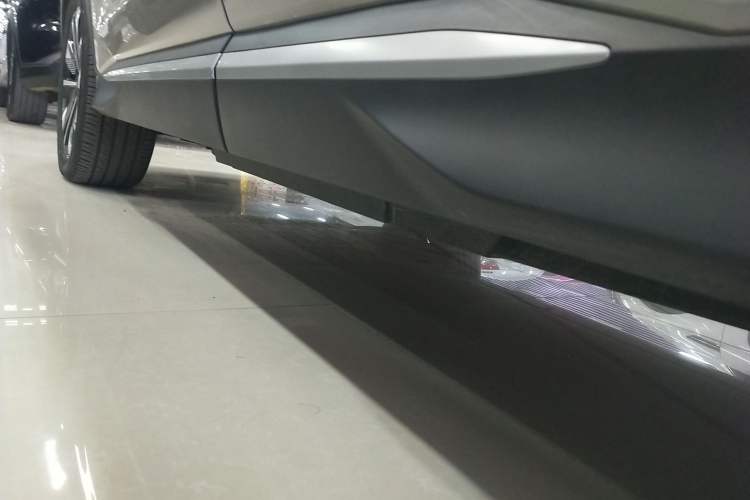 Used BYD Song PLUS New Energy 2025 EV Intelligent Driving Version 520km Premium Model Left Side Sill