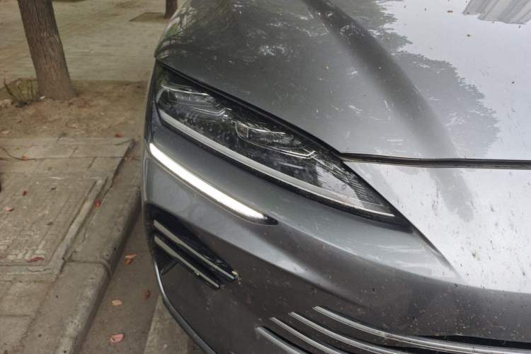 Used BYD Song PLUS New Energy 2025 DM-i 112KM Prestige Model Right Front Headlight