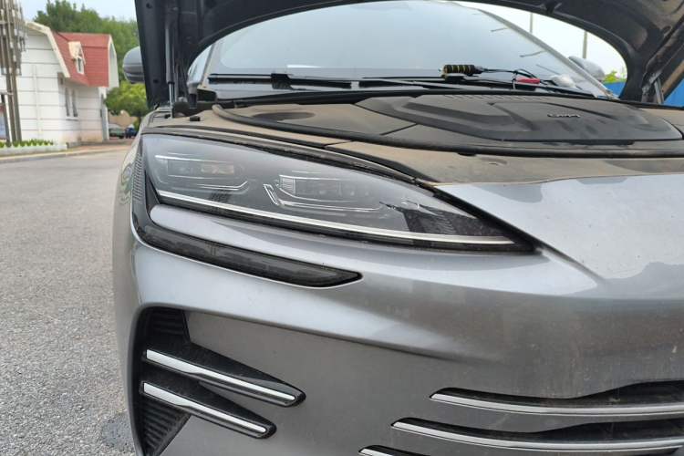 Used BYD Song PLUS New Energy 2025 DM-i 112KM Prestige Model Right Front Headlight