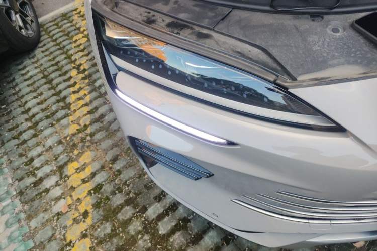 Used BYD Song PLUS New Energy 2025 DM-i 160KM Flagship Model Right Front Headlight