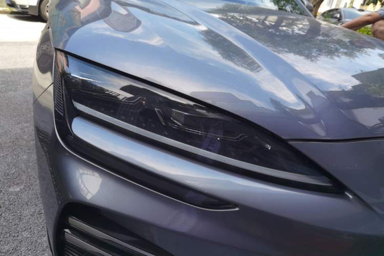 Used BYD Song PLUS New Energy 2025 DM-i 112KM Prestige Model Right Front Headlight
