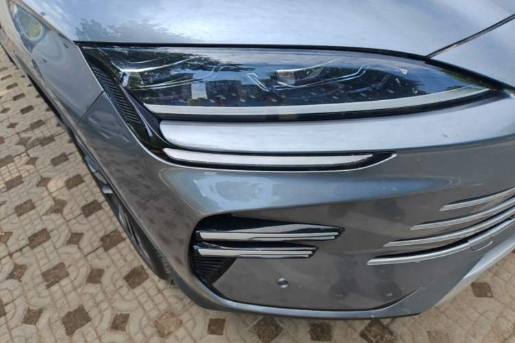 Used BYD Song PLUS New Energy 2025 DM-i 112KM Prestige Model Right Front Headlight