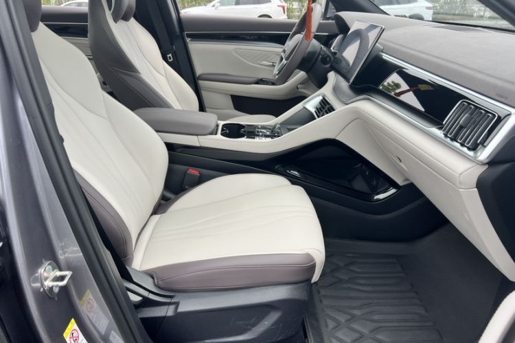 Used BYD Song PLUS New Energy 2025 DM-i 112KM Prestige Model Right Front Seat
