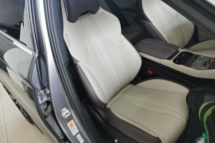 Used BYD Song PLUS New Energy 2025 DM-i 112KM Prestige Model Right Front Seat
