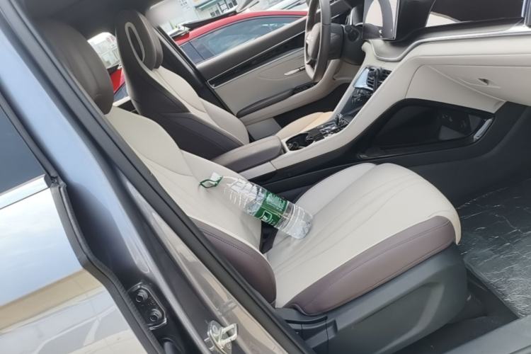Used BYD Song PLUS New Energy 2025 EV 520km Luxury Version Right Front Seat