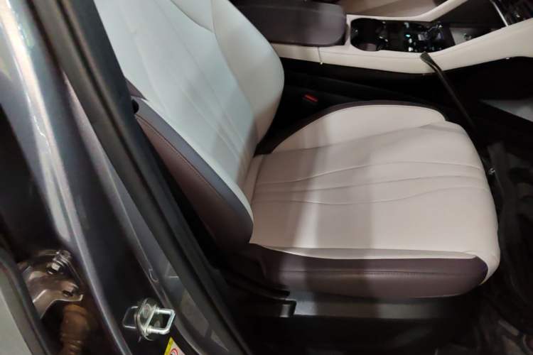 Used BYD Song PLUS New Energy 2025 DM-i 112KM Prestige Model Right Front Seat