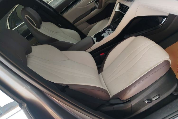 Used BYD Song PLUS New Energy 2025 DM-i 112KM Prestige Model Right Front Seat