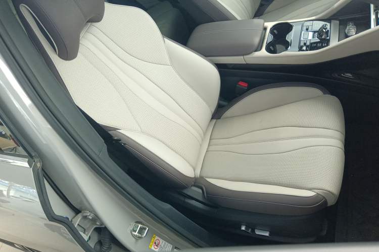 Used BYD Song PLUS New Energy 2025 DM-i 112KM Prestige Model Right Front Seat