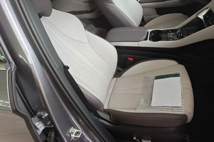 Used BYD Song PLUS New Energy 2025 DM-i 112KM Prestige Model Right Front Seat