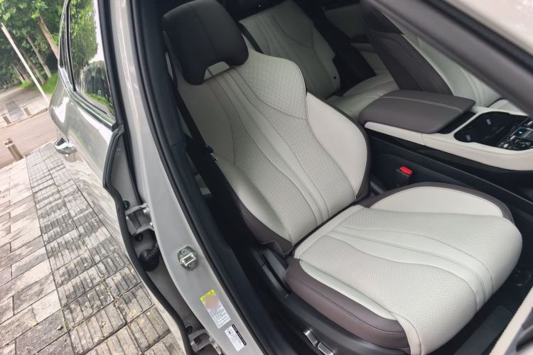 Used BYD Song PLUS New Energy 2025 DM-i Smart Drive 112KM Prestige Model Right Front Seat