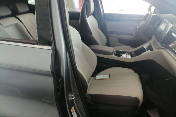 Used BYD Song PLUS New Energy 2025 DM-i 112KM Prestige Model Right Front Seat