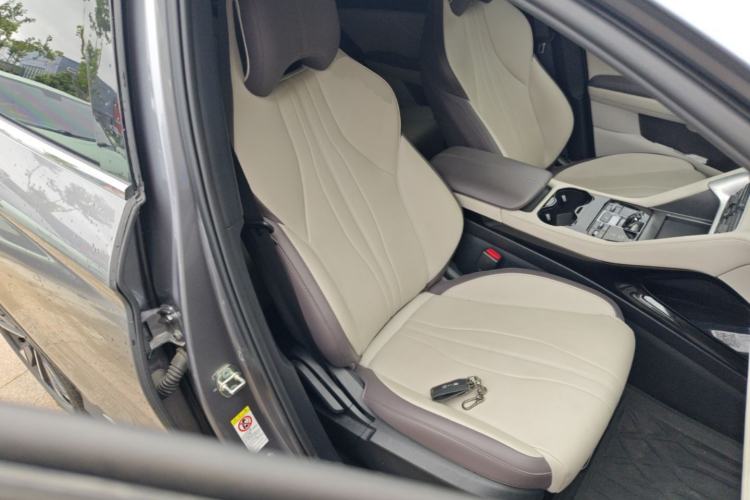 Used BYD Song PLUS New Energy 2025 DM-i 112KM Prestige Model Right Front Seat