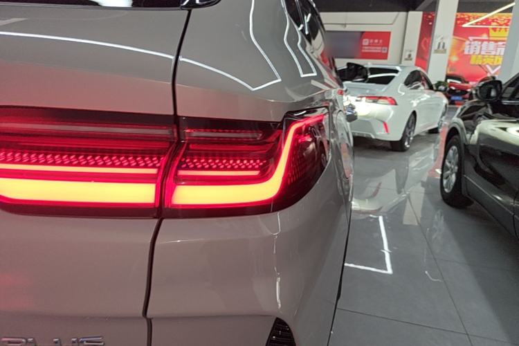 Used BYD Song PLUS New Energy 2025 DM-i 112KM Prestige Model Right Rear Taillight