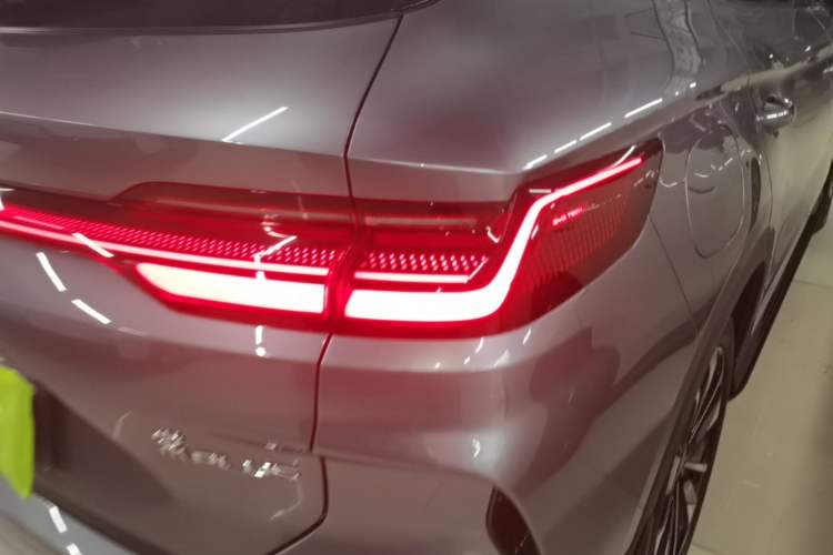 Used BYD Song PLUS New Energy 2025 DM-i 112KM Prestige Model Right Rear Taillight