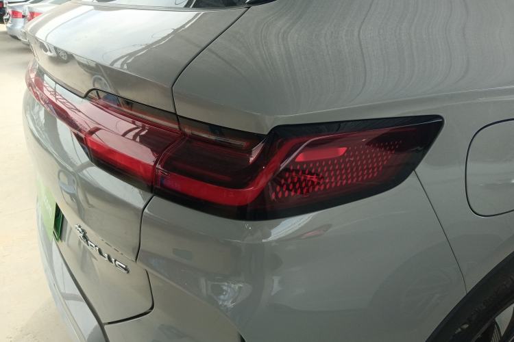 Used BYD Song PLUS New Energy 2025 DM-i 112KM Prestige Model Right Rear Taillight