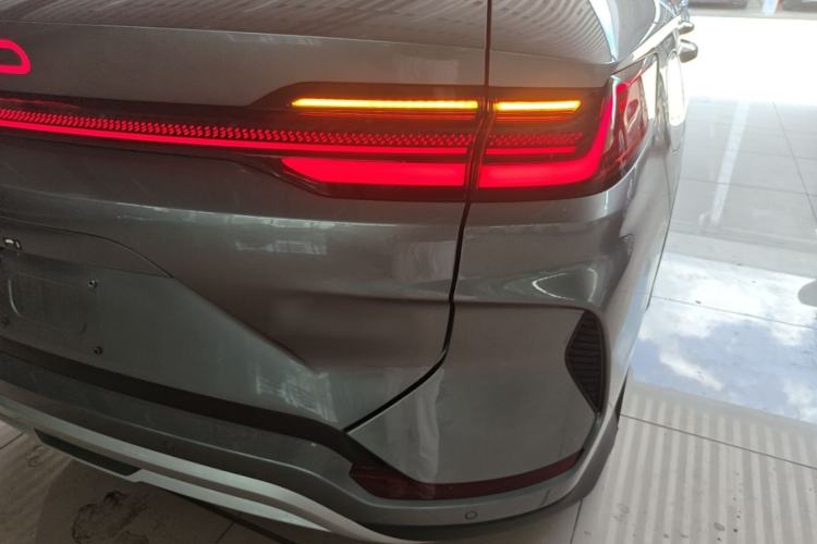 Used BYD Song PLUS New Energy 2025 DM-i 112KM Prestige Model Right Rear Taillight