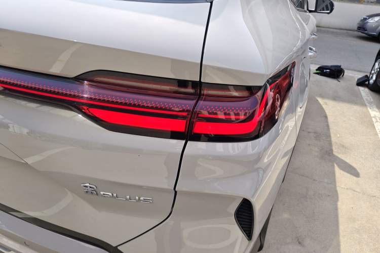 Used BYD Song PLUS New Energy 2025 DM-i 112KM Prestige Model Right Rear Taillight
