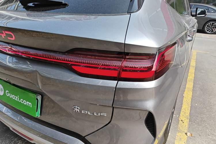 Used BYD Song PLUS New Energy 2025 EV 520km Luxury Version Right Rear Taillight