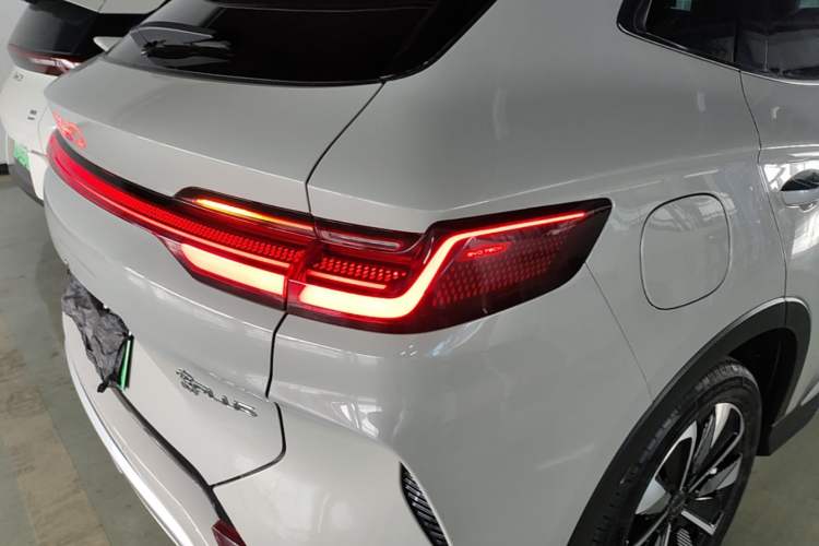 Used BYD Song PLUS New Energy 2025 DM-i 160KM Flagship PLUS Right Rear Taillight