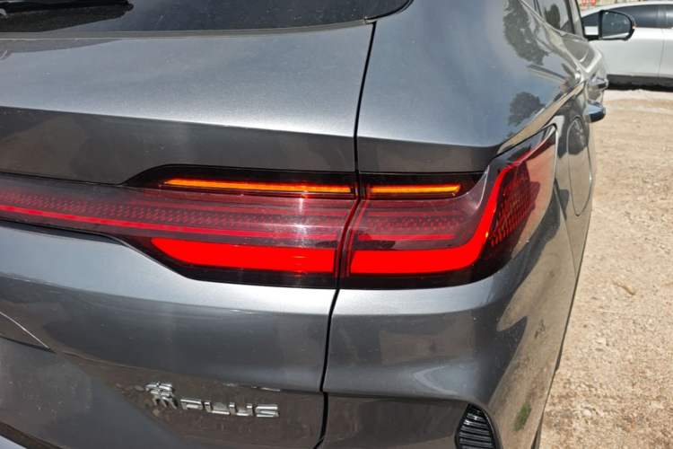 Used BYD Song PLUS New Energy 2025 DM-i 112KM Prestige Model Right Rear Taillight