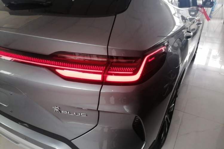 Used BYD Song PLUS New Energy 2025 DM-i 112KM Prestige Model Right Rear Taillight