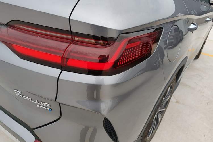 Used BYD Song PLUS New Energy 2025 EV Intelligent Driving Version 520km Premium Model Right Rear Taillight