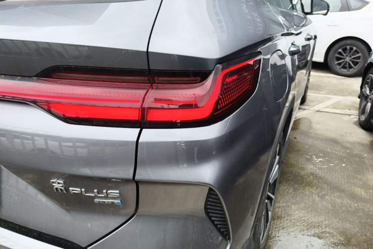 Used BYD Song PLUS New Energy 2025 DM-i Intelligent Driving 160KM Flagship Model Right Rear Taillight