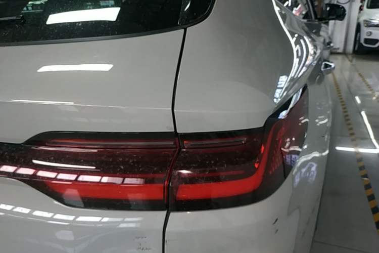 Used BYD Song PLUS New Energy 2025 DM-i Intelligent Driving 160KM Flagship Model Right Rear Taillight
