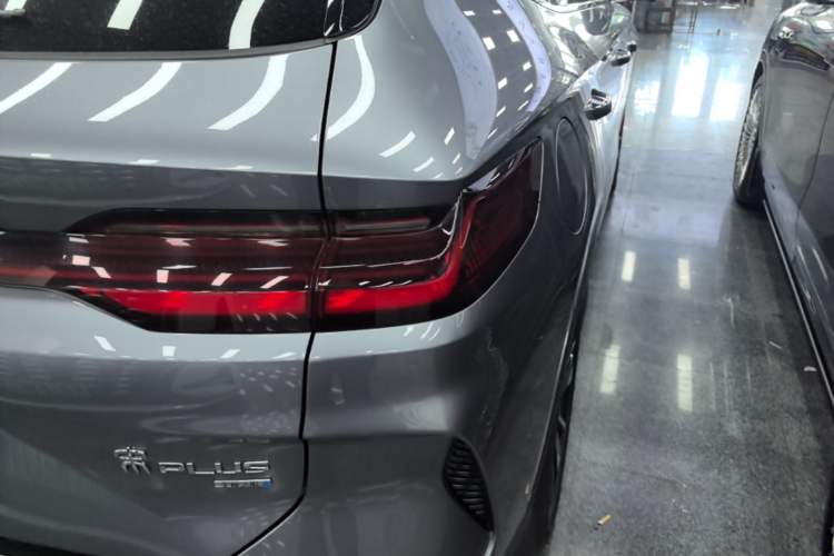 Used BYD Song PLUS New Energy 2025 EV Intelligent Driving Version 520km Premium Model Right Rear Taillight