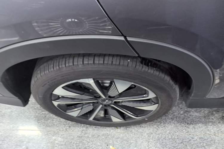 Used BYD Song PLUS New Energy 2025 EV Intelligent Driving Version 520km Premium Model Right Rear Wheel Hub