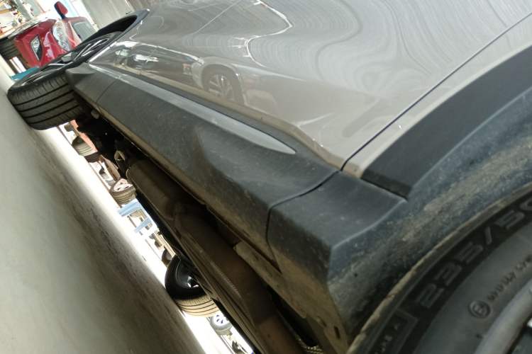Used BYD Song PLUS New Energy 2025 DM-i 112KM Prestige Model Right Side Sill